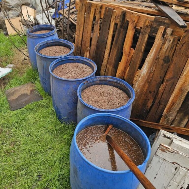 2 bin 800 litre sahte içki ele geçirildi