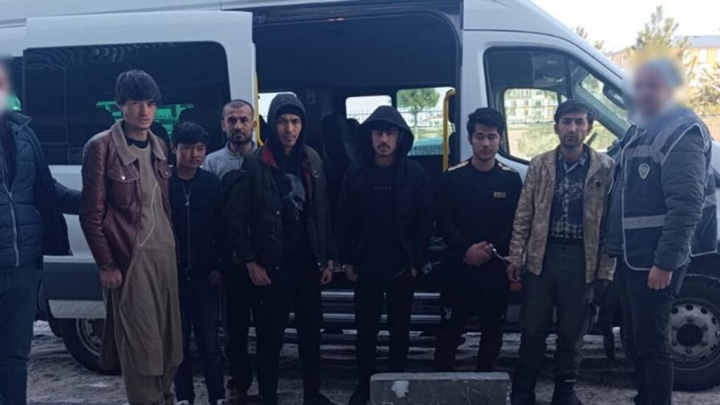 Kars'ta göçmen kaçakçılığında 7 düzensiz göçmen yakalandı