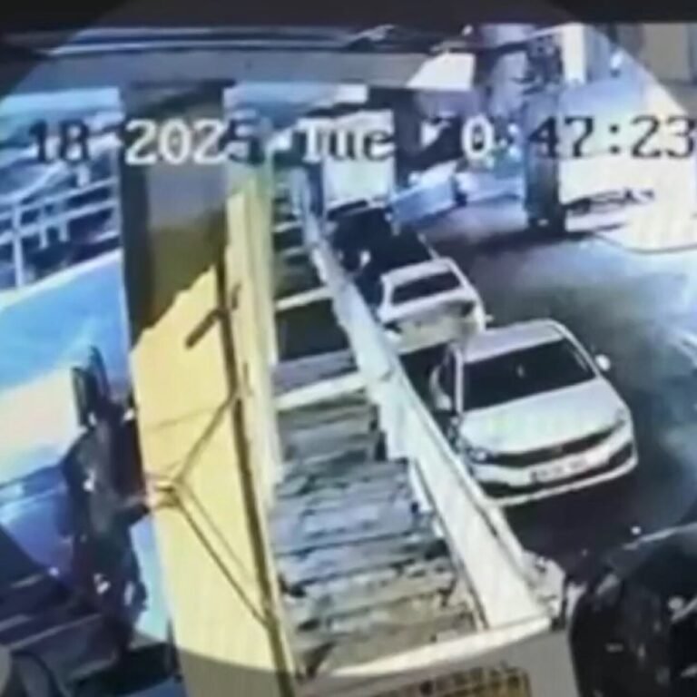 Otoparka el bombalı saldırı!