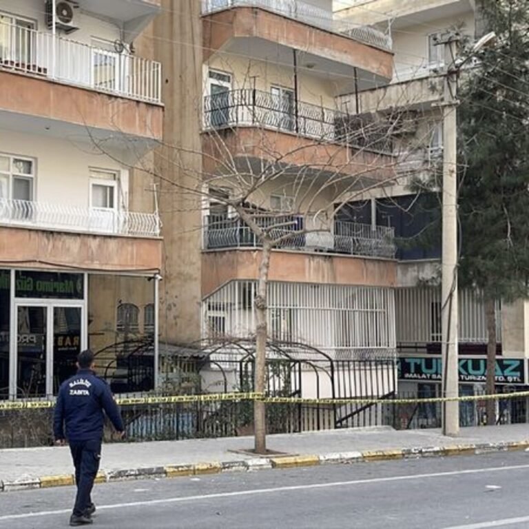 Şanlıurfa'da 5 katlı bina boşaltıldı