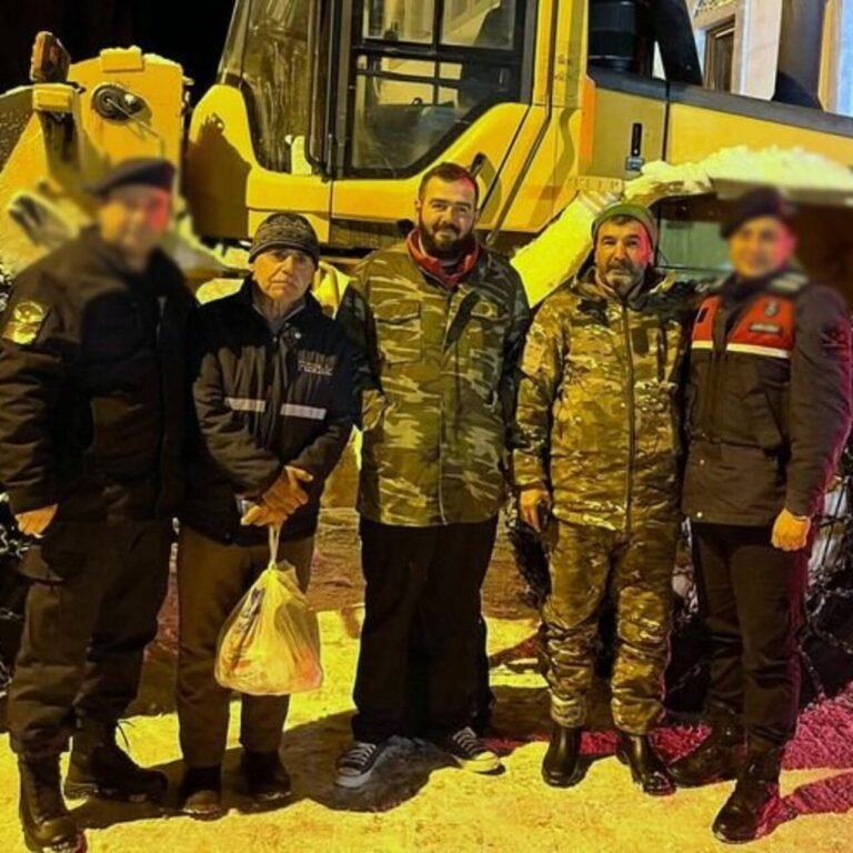 Yaylada mahsur kalan 3 kişi kurtarıldı