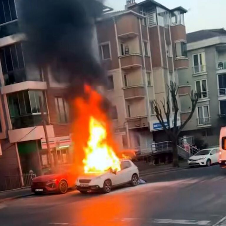 Alev aldı, 7 araca çarptı!