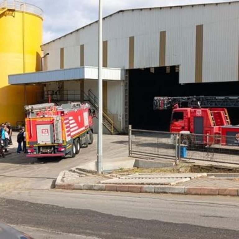 Aliağa'da yağ fabrikasında patlama! 1 ölü, 4 yaralı