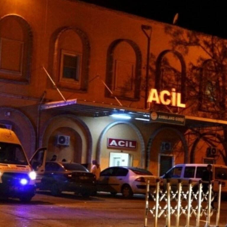 Bir anda kanlar içinde yere yığıldı