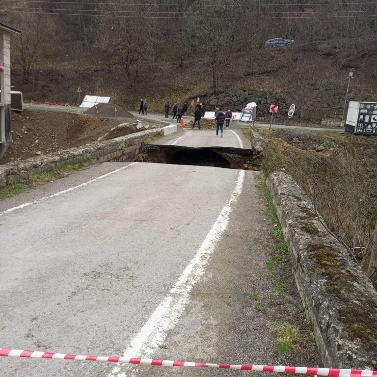 Heyelanda facia kıl payı!
