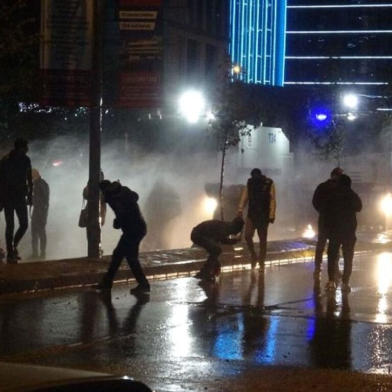 İzmir'deki protestolarda 10 tutuklama