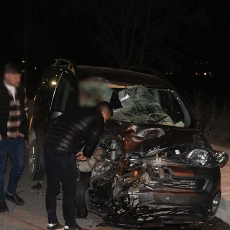 Kafa kafaya çarpıştılar! 2 ölü, 1 yaralı