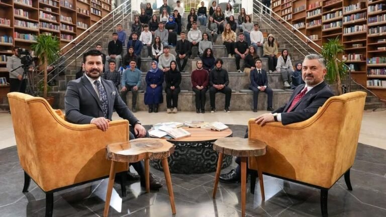RTÜK Başkanı Şahin: Gençlerden çok şey öğreneceğimiz inancındayım