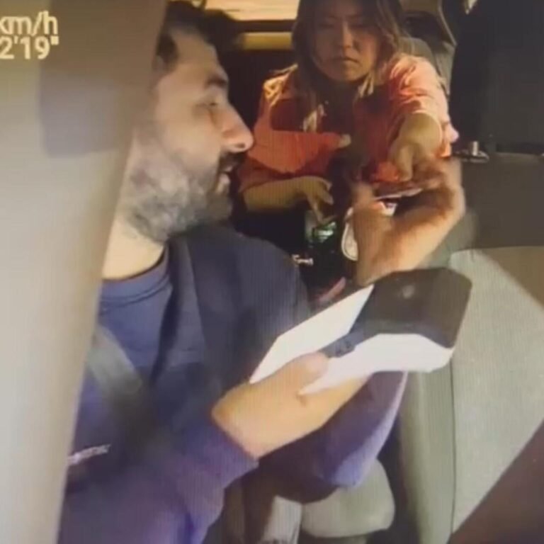 Turisti İstanbul turu yaptırıp dolandırdı!