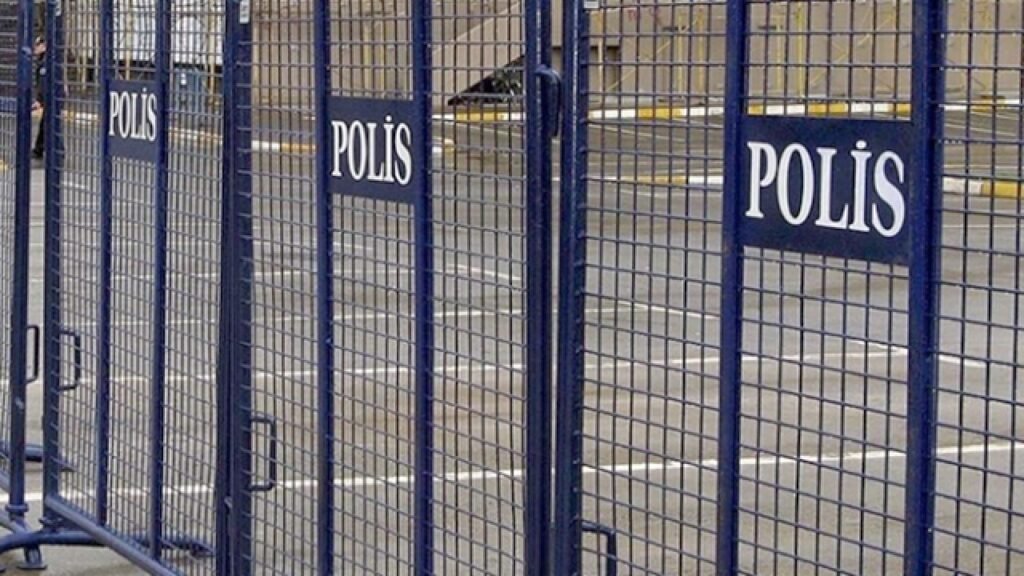 Valilik duyurdu: İzmir'de gösteri ve eylem yasağı