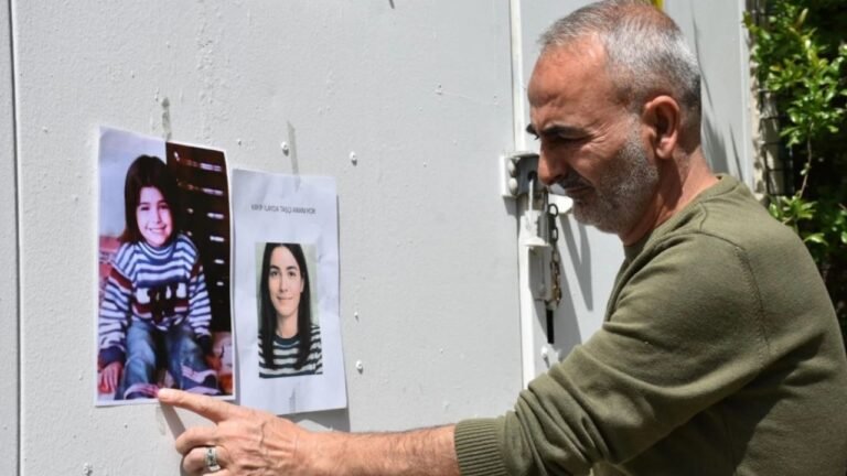 19 yıldır kayıp olan kızlarını yapay zekayla arıyorlar