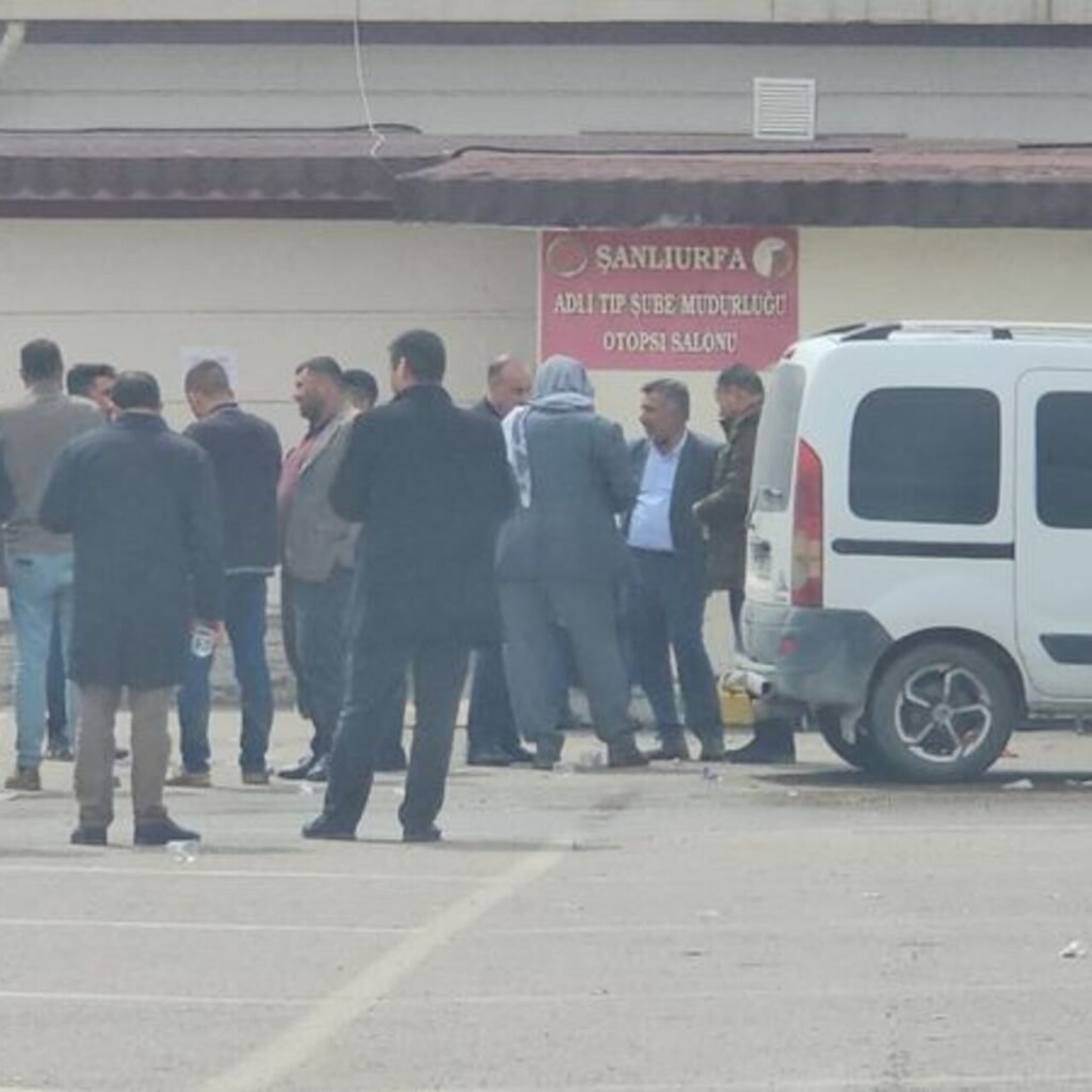 3 çocuk annesine 15 bıçak darbesi!