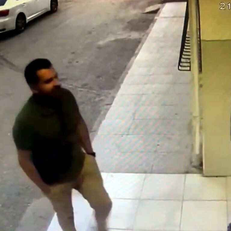 Alevlerin ardından cesedi bulundu! Katiliyle yan yana!