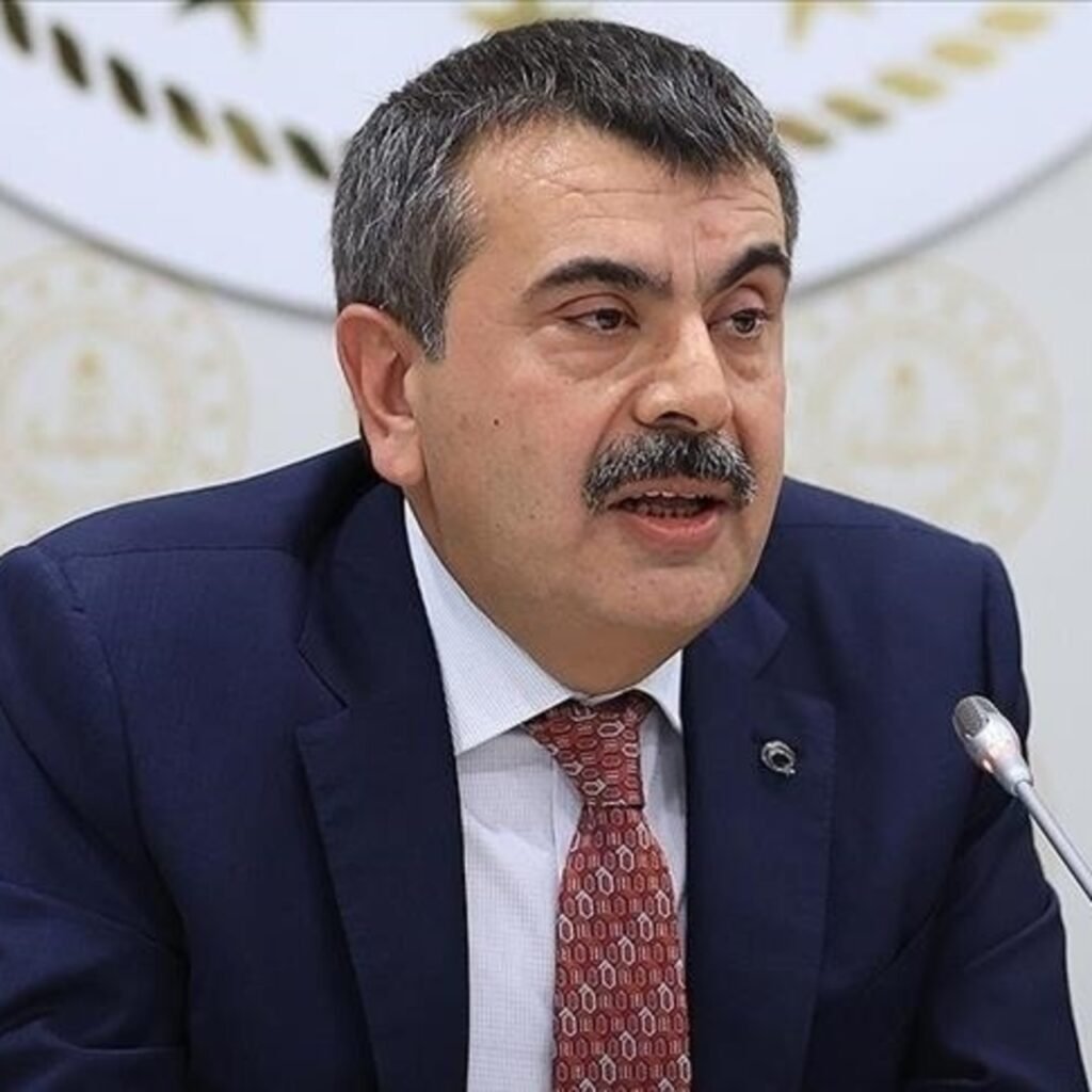 Bakan Tekin'den öğretmen ataması açıklaması