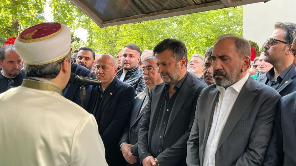 Gözyaşları sel oldu: Bülent Uygun'un kızı Almina son yolculuğuna uğurlandı!