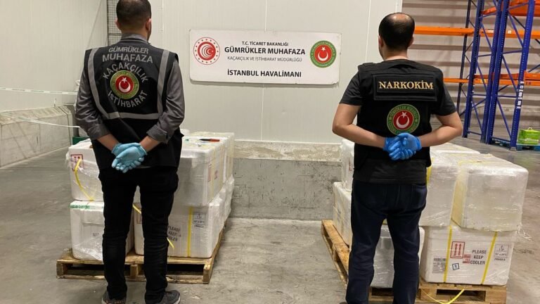 İstanbul Havalimanı'nda büyük uyuşturucu operasyonu: 455 kilo kokain ele geçirildi