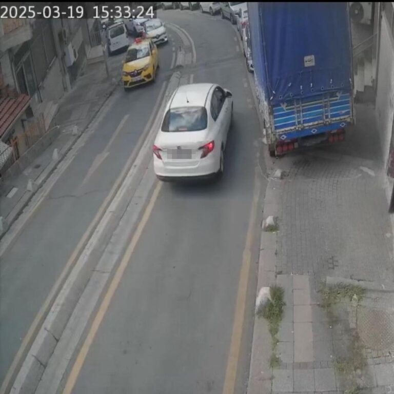 Kaldırımda yürüyen kadının bacağı koptu, acı haber geldi!