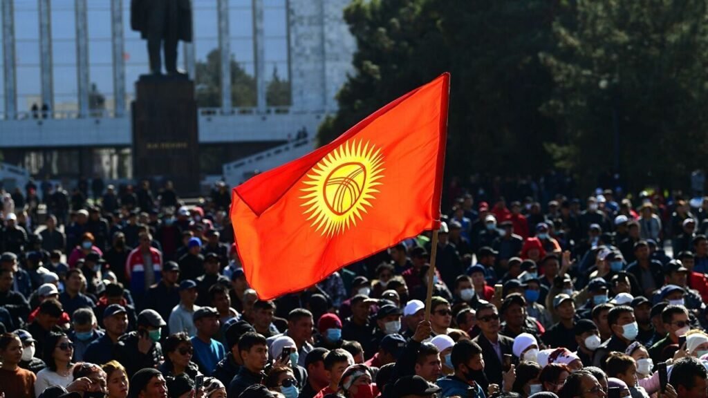Kardeş ülkemizde darbe girişimi: BAE bağlantılı grup yönetimi ele geçirmeye çalıştı!