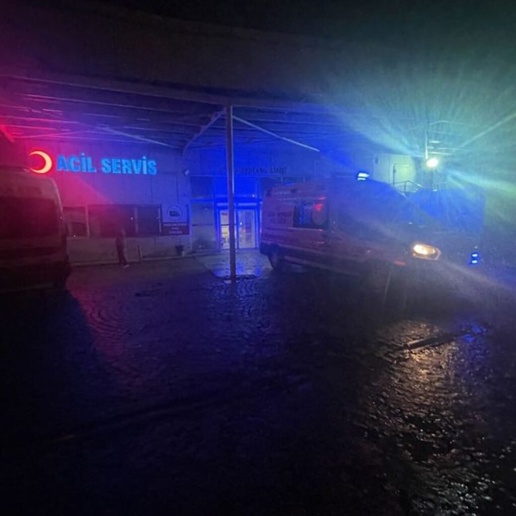 Karısını boğarak öldürdü