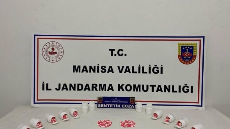 Manisa'da uyuşturucu operasyonu: Çok sayıda sentetik hap ele geçirildi