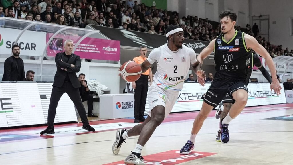 TBSL'de heyecan dolu mücadele: Aliağa Petkim 82-78 kazandı!