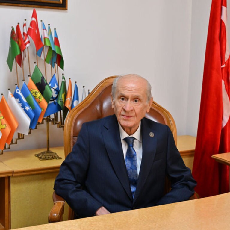 Bahçeli: Milliyetçiliği karalamak en hafif tabirle cahilliktir