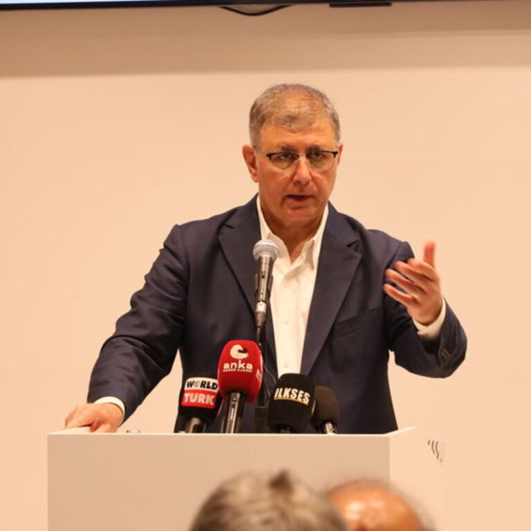 Başkan Tugay'dan eski Başkan Soyer'e tepki