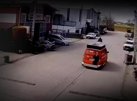 'CHP aracına kurusıkı silahla saldırı' iddiasına yönelik 2 şüpheli tutuklandı