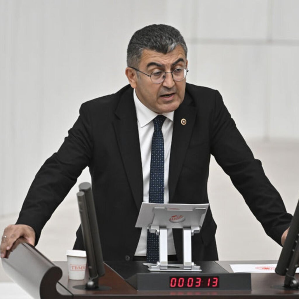Ekici AK Parti’ye katıldı