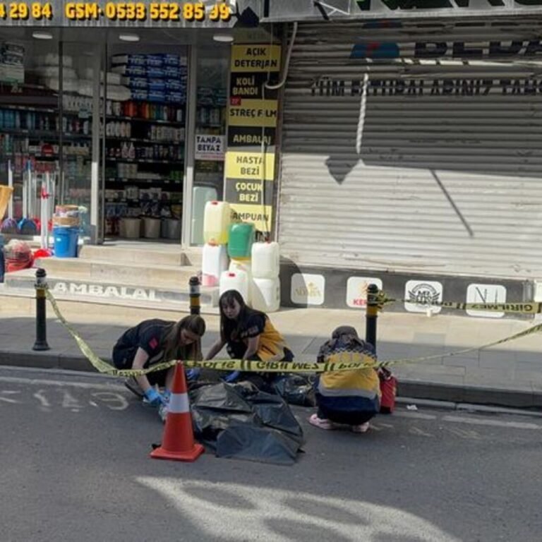 Fenalaşan yaya yola düştü..