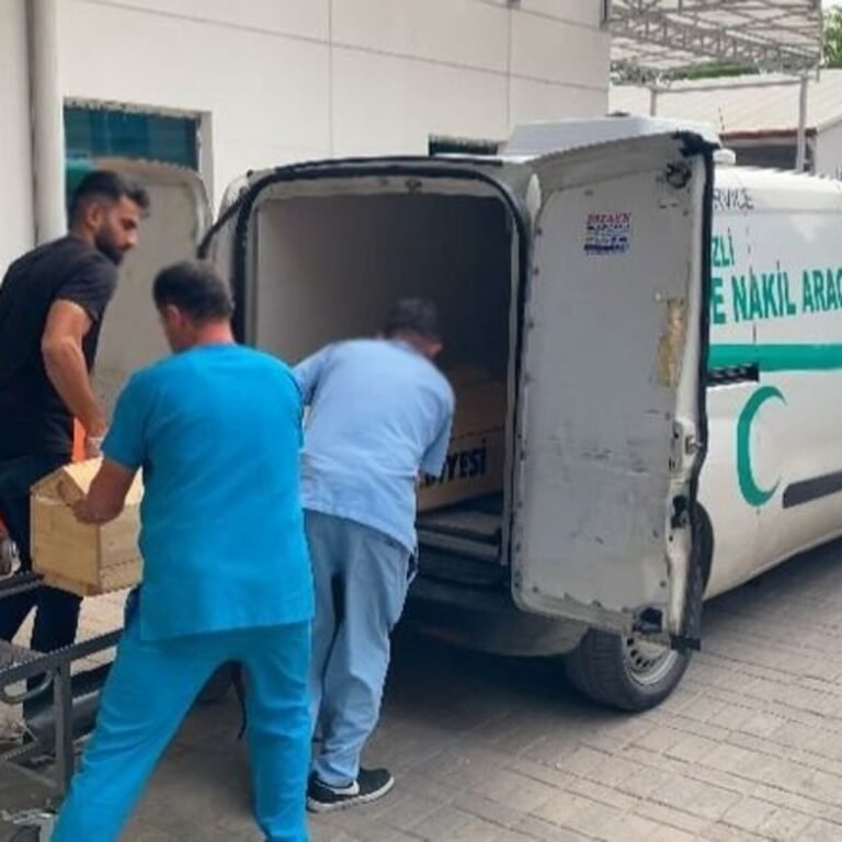 İki motosiklet kafa kafaya çarpıştı: 1 ölü, 1 yaralı
