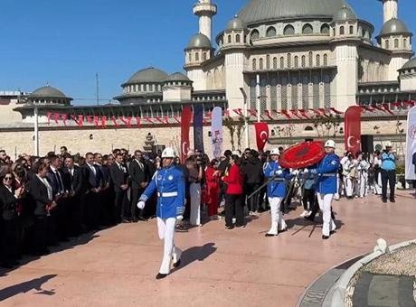 İstanbul'da 19 Mayıs Atatürk'ü Anma, Gençlik ve Spor Bayramı kutlandı