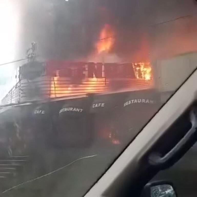 İstanbul'da korkutan yangın!