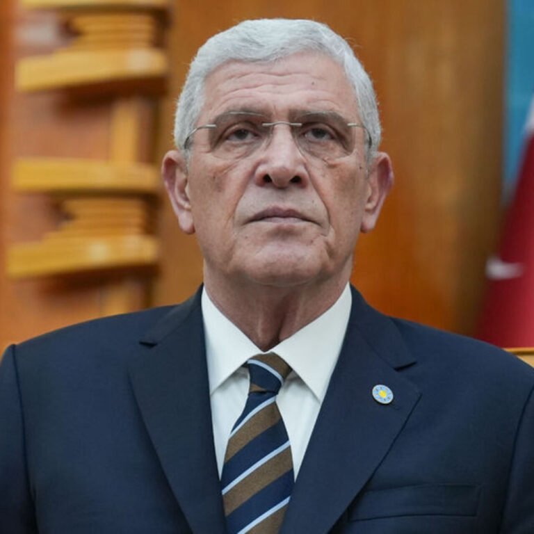 "Siyasette hiçbir şey gizli kalmaz"