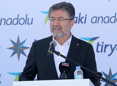 Bakan Yumaklı: Dünyanın tohumda söz sahibi ilk 10 ülkesi içindeyiz