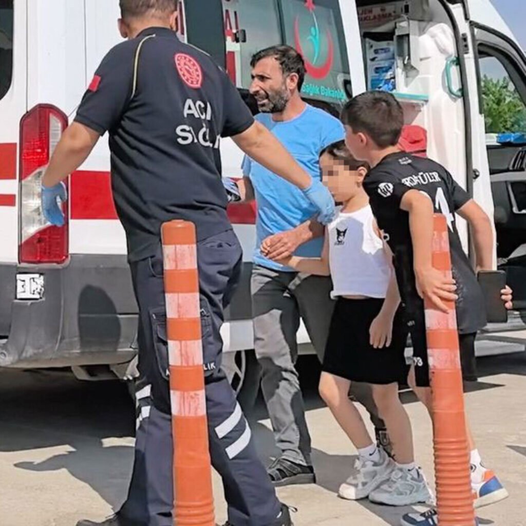 Elinden fırlayan bıçak diline saplandı!