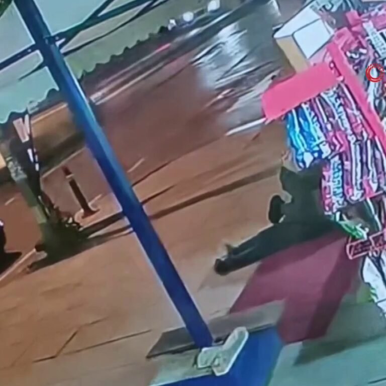 Önce saldırdı, sonra kalp masajı yaptı!