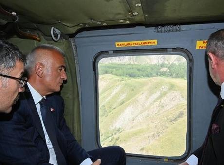 Bakan Ersoy Hakkari'de incelemelerde bulundu