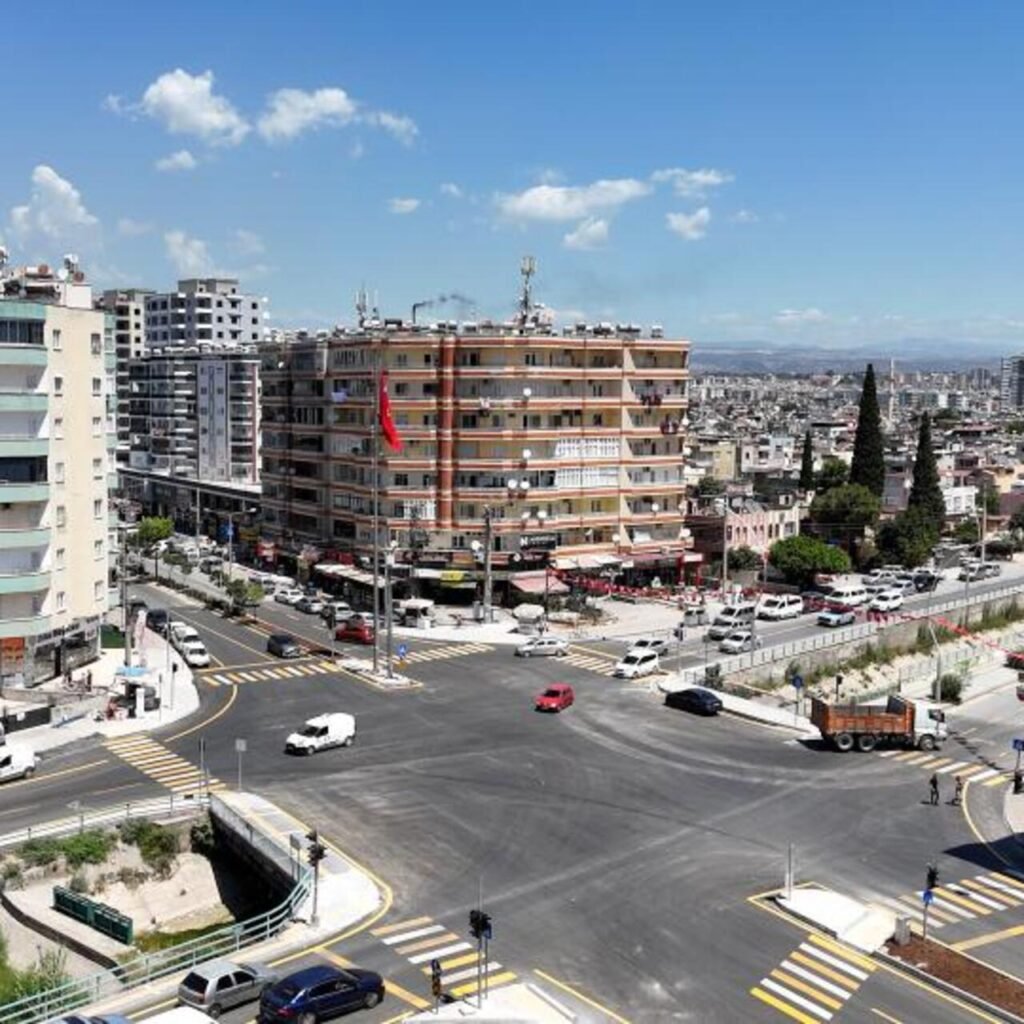 Büyükşehir'den Tarsus'ta trafiği rahatlatan düzenleme