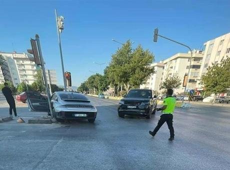 CHP'li vekil Gamze Akkuş İlgezdi Çanakkale'de kaza yaptı