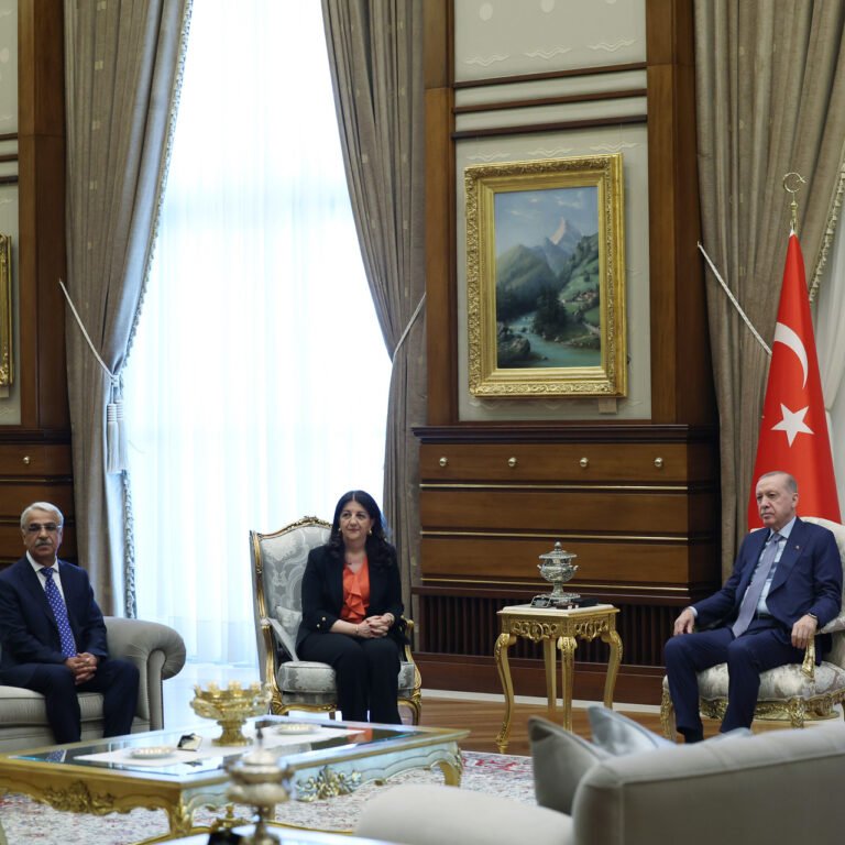 Cumhurbaşkanı Erdoğan, DEM Parti heyetini kabul etti