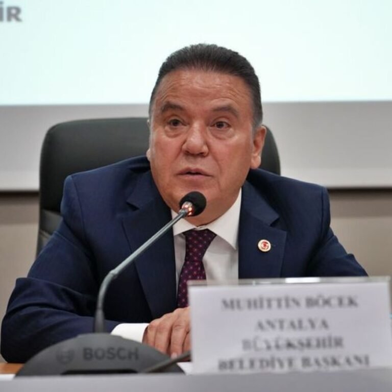 Muhittin Böcek tutuklandı