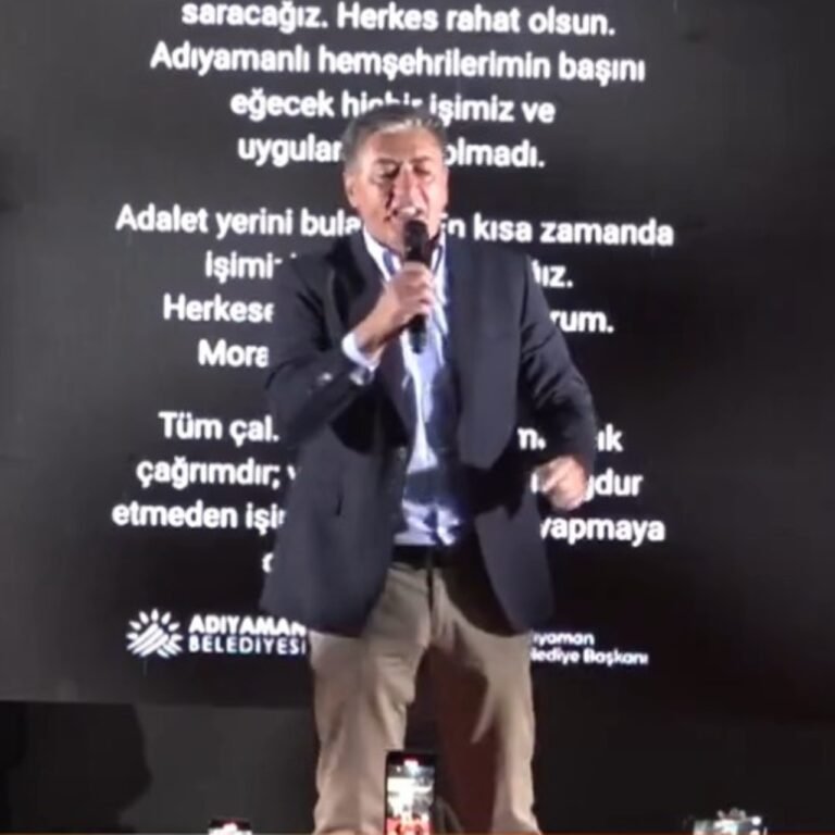 Murat Emir sahneden düştü