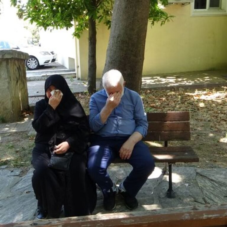 Yaşlı çift: Borç biter bitmez ‘çıkın' dediler
