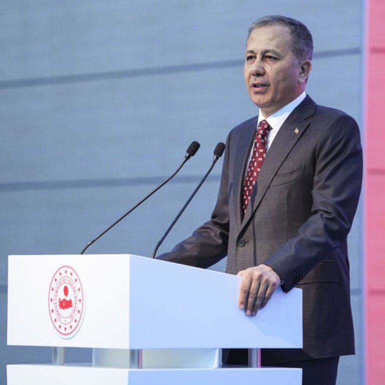 Yerlikaya'dan yangın afeti açıklaması