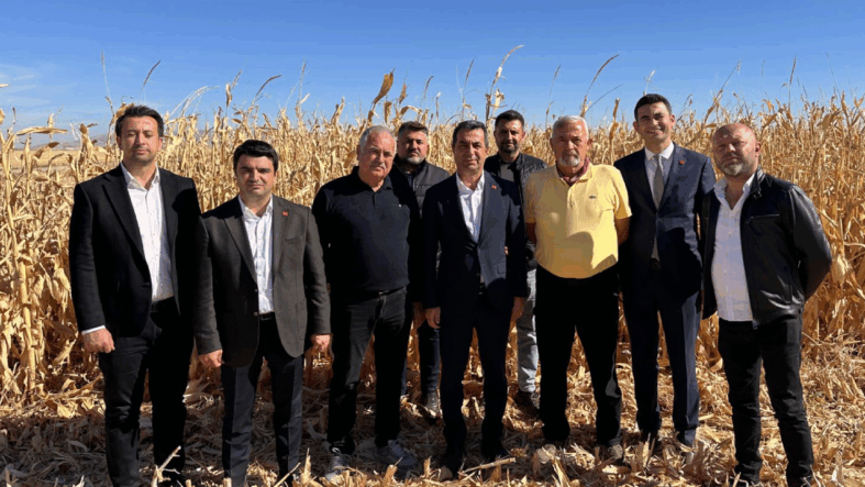 Mısır üreticisi CHP’li Adem’e dert yandı: Çiftçinin hali içler acısı