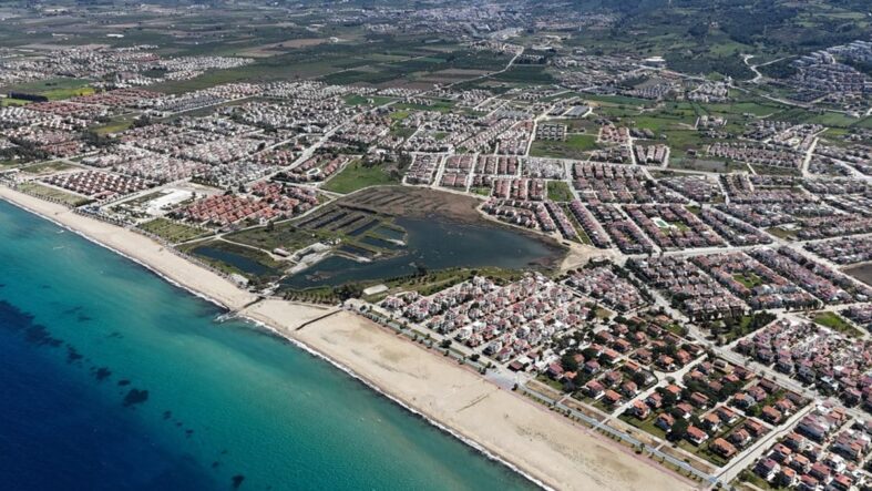 Ege’nin incisi Kocagöl aşırı yapılaşma kurbanı oldu