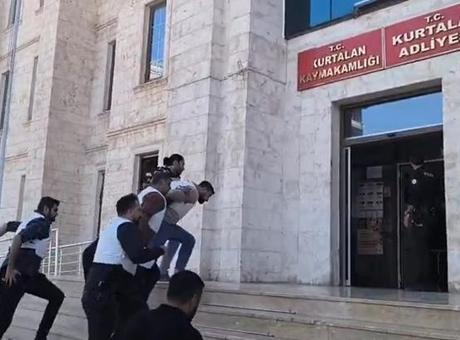 Hamile eşini ve amcasını öldürdü, annesi ve 3 akrabasını yaraladı! Katilin ifadesi ortaya çıktı