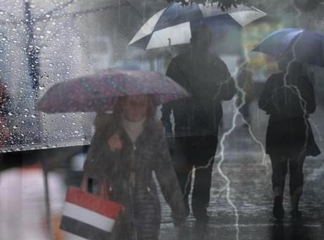 Meteoroloji'den sağanak yağış uyarısı! İstanbul dahil 32 il için alarm verildi! İşte yağışlı havanın geleceği tarih