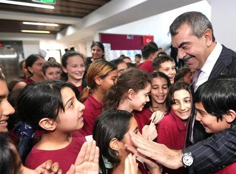Milli Eğitim Bakanı Tekin'den Bursa ve Balıkesir'deki iki okula sürpriz ziyaret